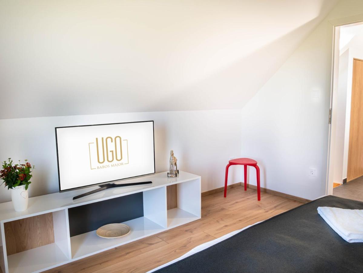Ugo Apartman Halászi Eksteriør billede