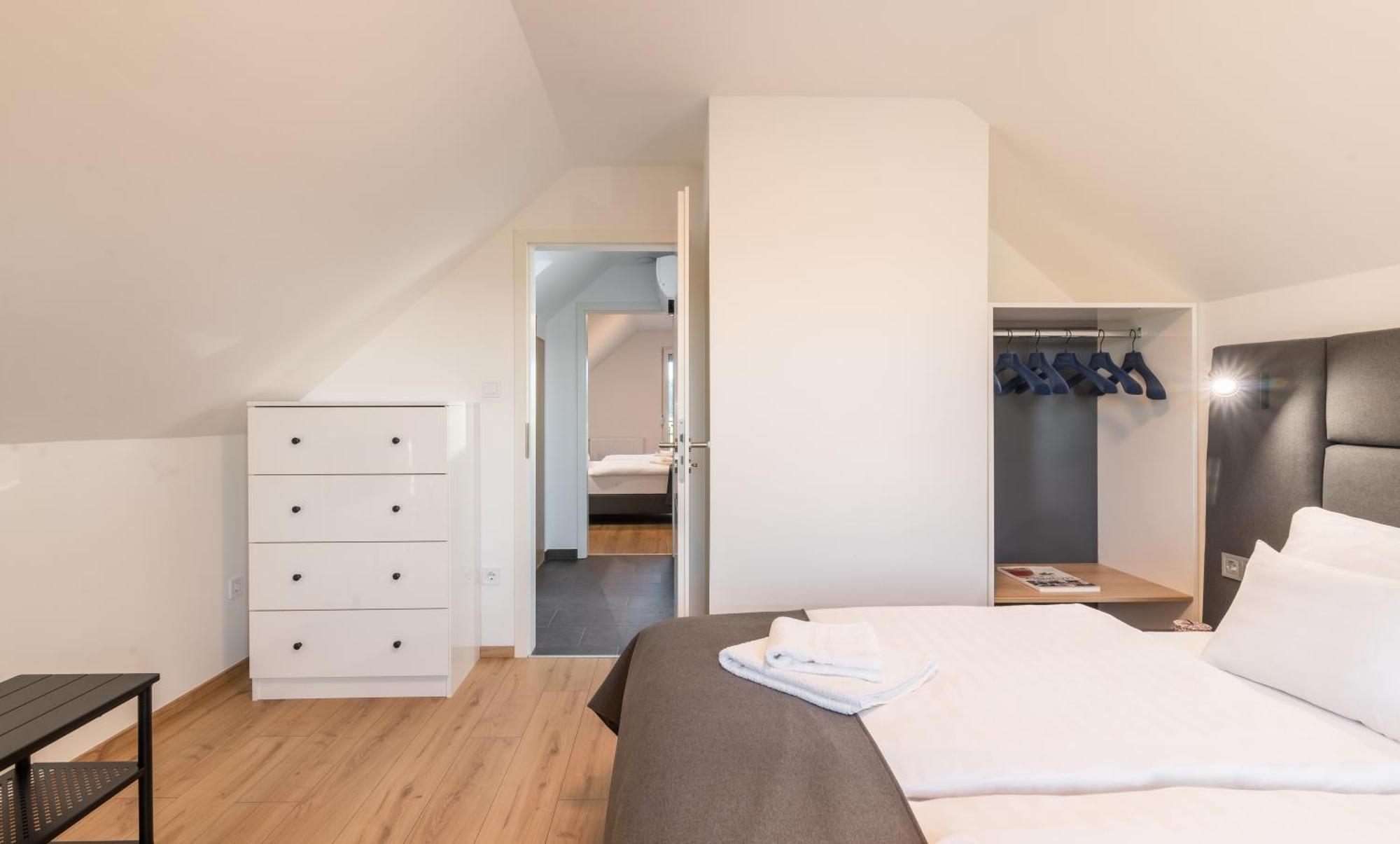 Ugo Apartman Halászi Eksteriør billede